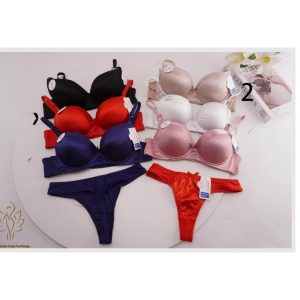 Conjunto colaless