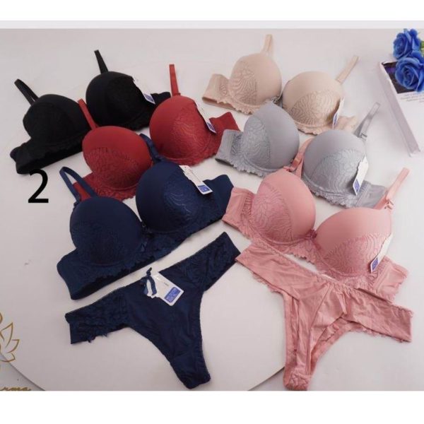 Conjunto colaless